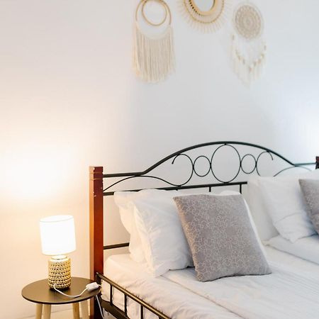 La Maison Blanche Hotel Алба Юлия Екстериор снимка