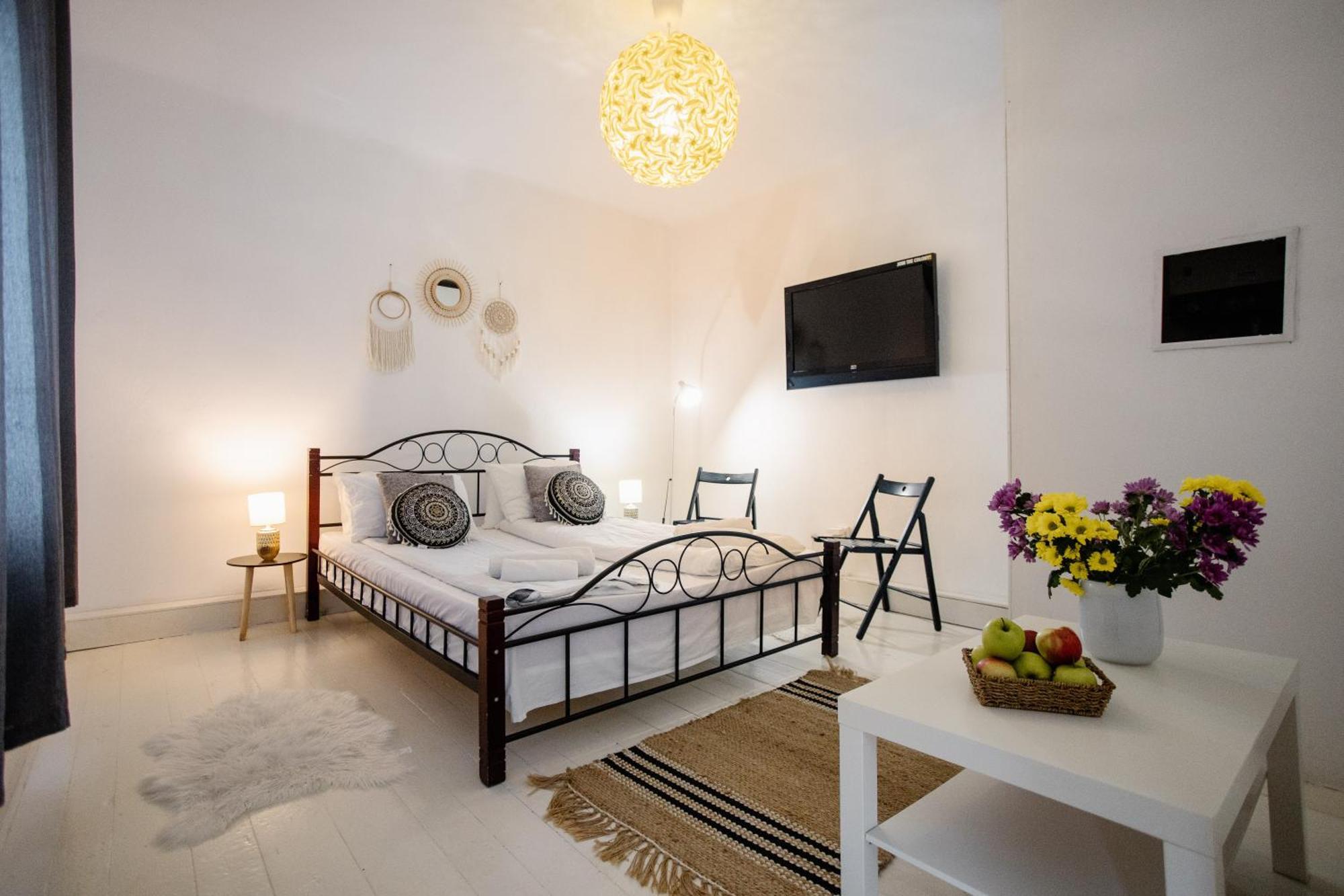 La Maison Blanche Hotel Алба Юлия Екстериор снимка